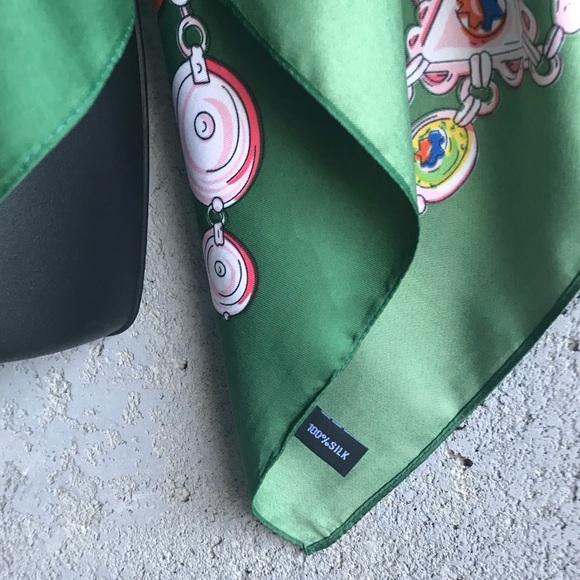 Source Unknown  50”x50” Versatile Green Long Lightweight Shawl/Scarf /Pashmina - Picture 10 of 15